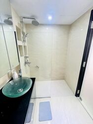 ue-square photo thumbnail #1